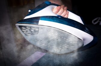 Como desentupir a saída de vapor do ferro Mondial?